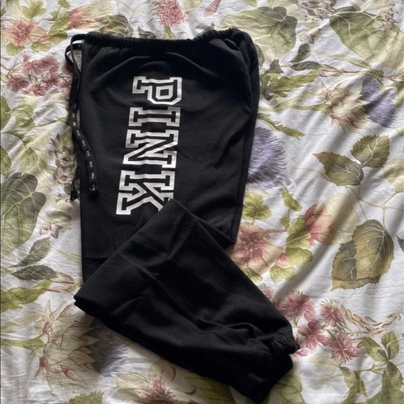 PINK 2pc outfit size small - Picture 3 of 3